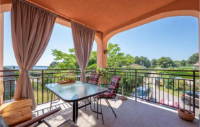 Amazing Apartment In Fazana With Kitchen